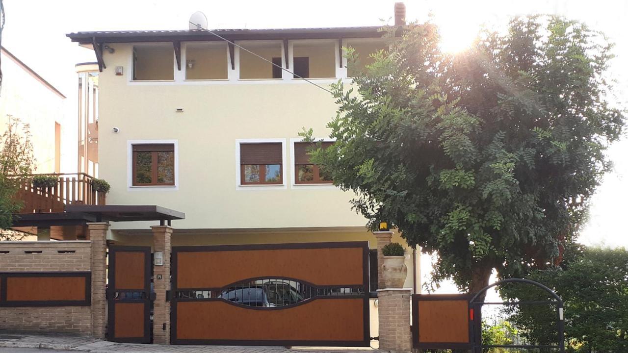 Soada Cappelle sul Tavo Exterior foto